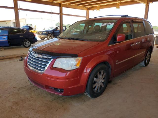 2A8HR54X79R654275 - 2009 CHRYSLER TOWN & COU RED photo 2