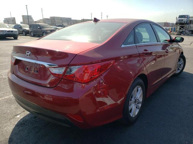 5NPEB4AC4EH944023 - 2014 HYUNDAI SONATA GLS RED photo 4