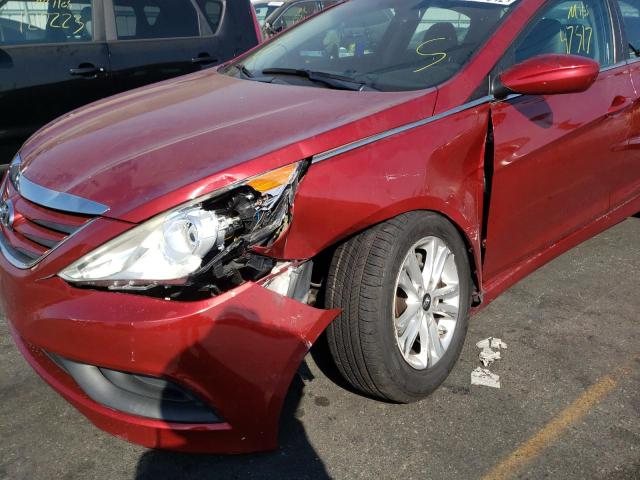 5NPEB4AC4EH944023 - 2014 HYUNDAI SONATA GLS RED photo 9