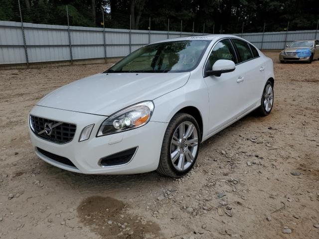 YV1902FH0B2017138 - 2011 VOLVO S60 T6 WHITE photo 2