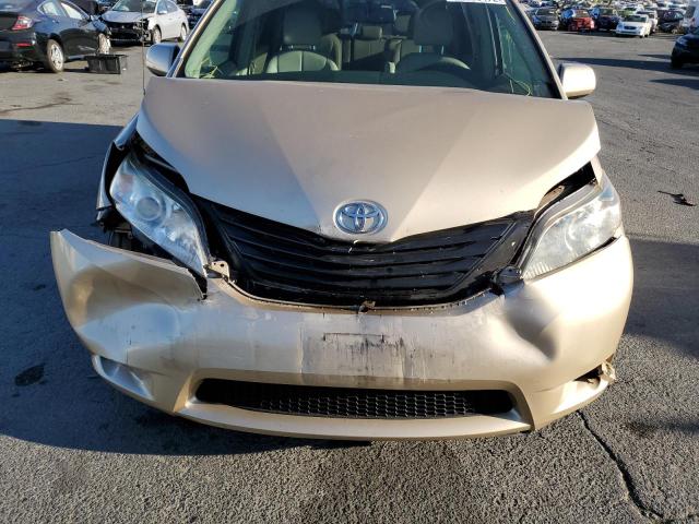 5TDKK3DC3CS204558 - 2012 TOYOTA SIENNA LE GOLD photo 9