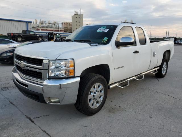 1GCHC49639E101249 - 2009 CHEVROLET SILVERADO WHITE photo 2