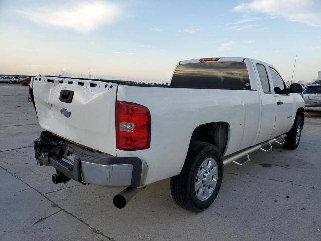 1GCHC49639E101249 - 2009 CHEVROLET SILVERADO WHITE photo 4