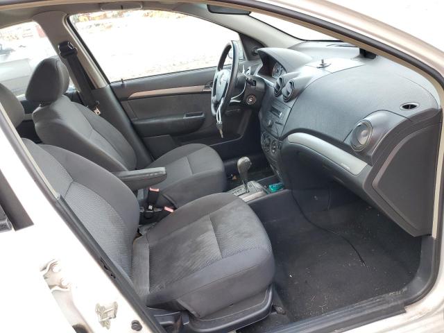 KL1TD56628B103146 - 2008 CHEVROLET AVEO BASE WHITE photo 5