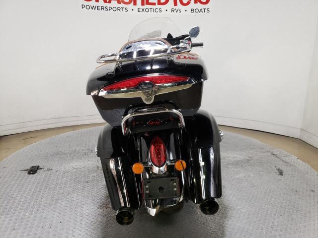 56KTRAAAXF3328415 - 2015 INDIAN MOTORCYCLE CO. ROADMASTER BLACK photo 4
