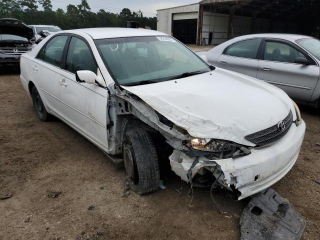 JTDBE32K340267083 - 2004 TOYOTA CAMRY LE WHITE photo 1