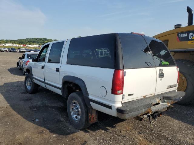 1GNGK26JXVJ392658 - 1997 CHEVROLET SUBURBAN K WHITE photo 3