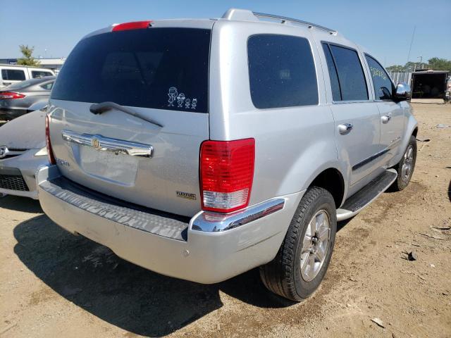 1A8HX58NX8F112642 - 2008 CHRYSLER ASPEN LIMI SILVER photo 4