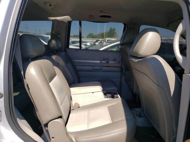 1A8HX58NX8F112642 - 2008 CHRYSLER ASPEN LIMI SILVER photo 6