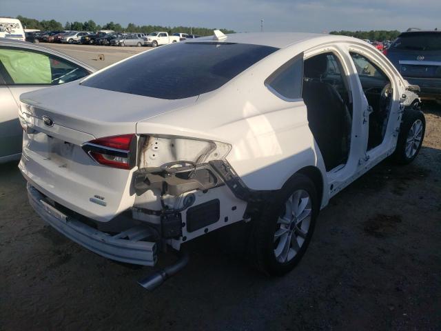 3FA6P0HD2KR285807 - 2019 FORD FUSION SE  photo 4