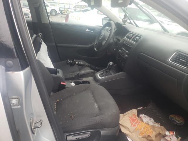 3VW2K7AJ3DM309531 - 2013 VOLKSWAGEN JETTA BASE SILVER photo 5