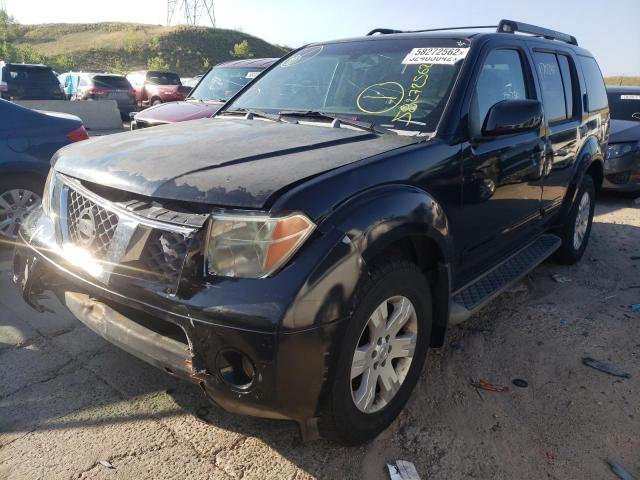 5N1AR18W35C712240 - 2005 NISSAN PATHFINDER BLACK photo 2