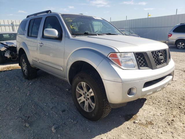 5N1AR18W25C772087 - 2005 NISSAN PATHFINDER SILVER photo 1