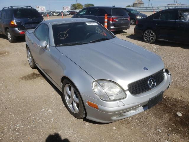 WDBKK65FX3F289813 - 2003 MERCEDES-BENZ SLK 320 SILVER photo 1