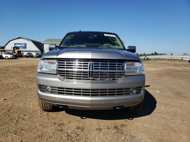 5LMFL28568LJ10826 - 2008 LINCOLN NAVIGATOR ვერცხლისფერი ფოტო 9
