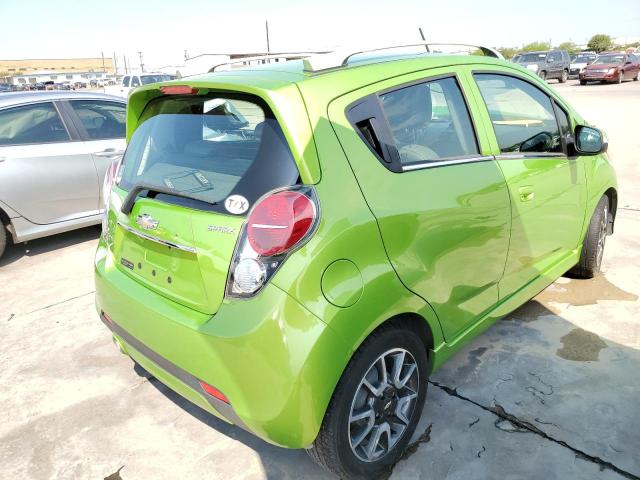 KL8CF6S92EC522105 - 2014 CHEVROLET SPARK 2LT GREEN photo 4