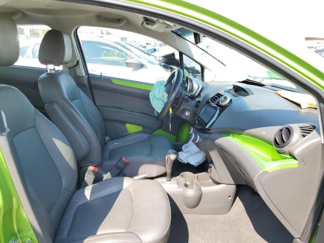 KL8CF6S92EC522105 - 2014 CHEVROLET SPARK 2LT GREEN photo 5