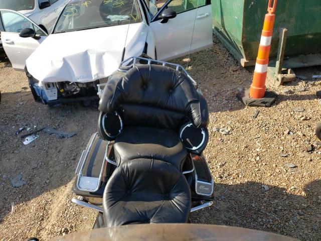 1HD1FCW112Y600596 - 2002 HARLEY-DAVIDSON FLHTCUI 黑色 照片 6