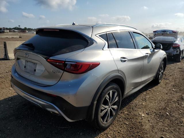 SJKCH5CR9HA020456 - 2017 INFINITI QX30 BASE Gümüş foto 4