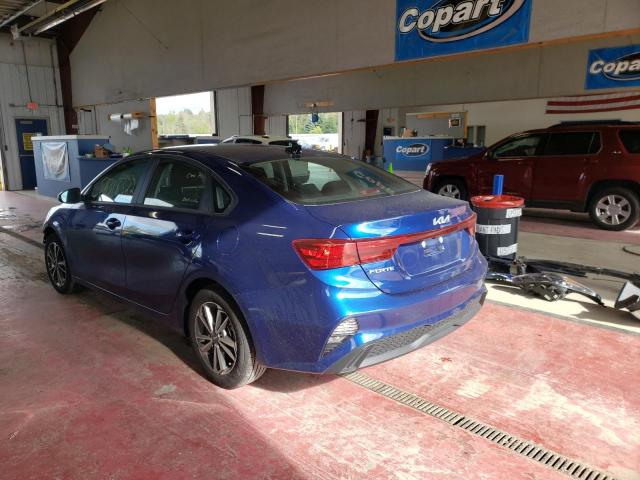 3KPF24AD4NE434076 - 2022 KIA FORTE FE BLUE photo 3