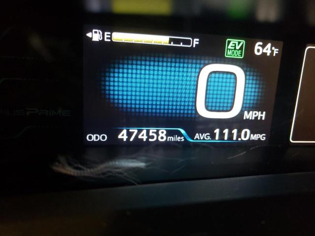 JTDKARFP6J3078524 - 2018 TOYOTA PRIUS PRIM 红色 照片 8