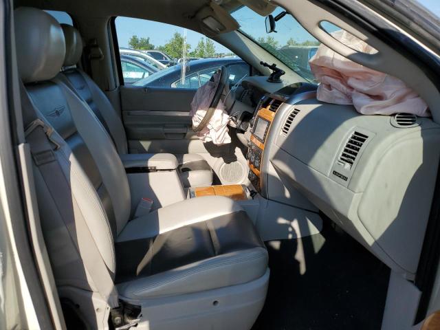 1A8HW58N28F158341 - 2008 CHRYSLER ASPEN LIMI WHITE photo 5