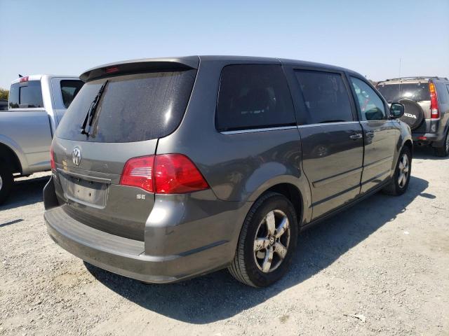 2V4RW3D17AR262847 - 2010 VOLKSWAGEN ROUTAN SE GRAY photo 4