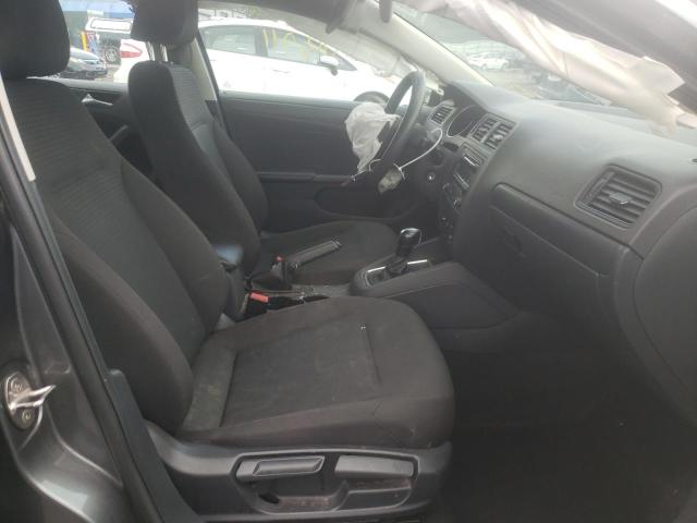 3VW2K7AJ3FM324047 - 2015 VOLKSWAGEN JETTA BASE 灰色 照片 5