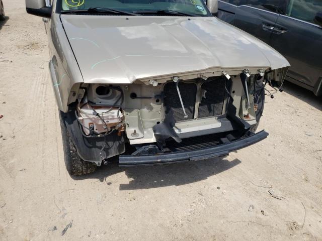 5LMEU88H04ZJ52650 - 2004 LINCOLN AVIATOR 金色 照片 9