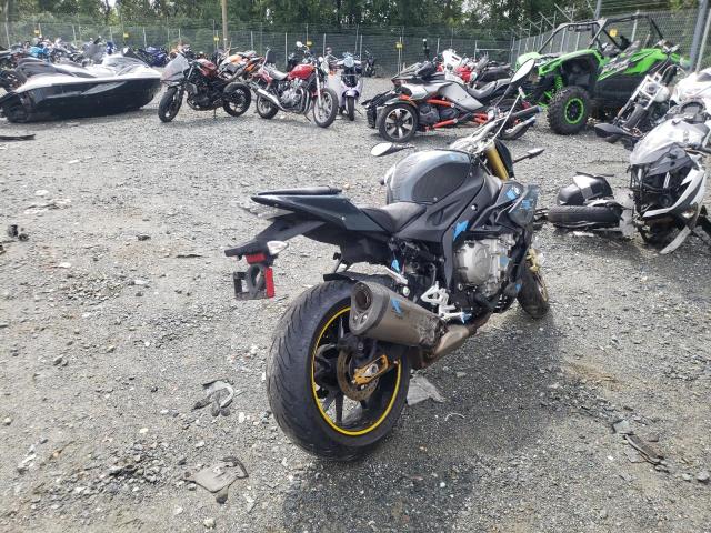 WB10D6205JZ762139 - 2018 BMW S 1000 R GRAY photo 4