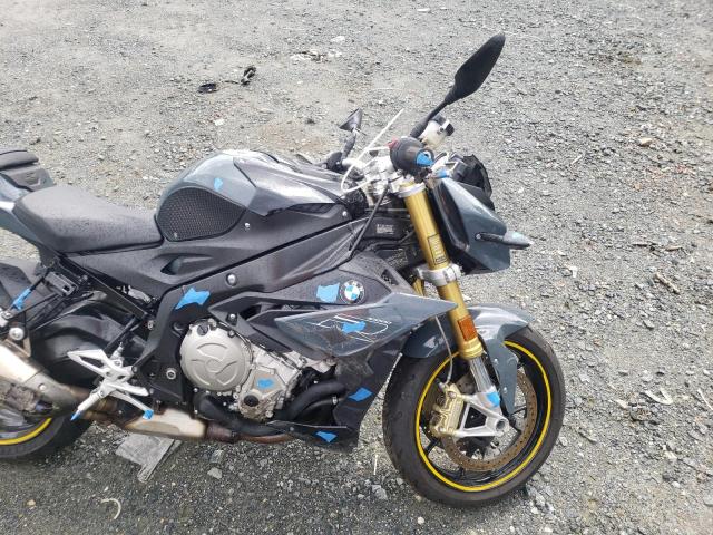 WB10D6205JZ762139 - 2018 BMW S 1000 R GRAY photo 5