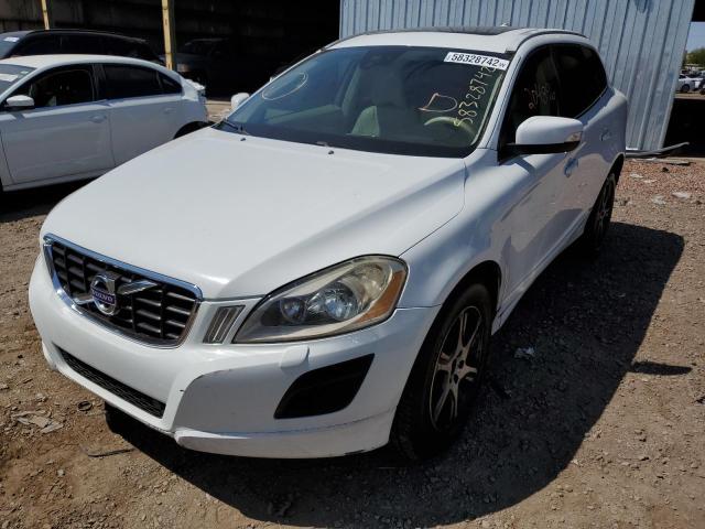 YV4902DZ3D2415865 - 2013 VOLVO XC60 T6 WHITE photo 2