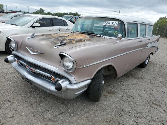 VB57S222725 - 1957 CHEVROLET 210 GRAY photo 2