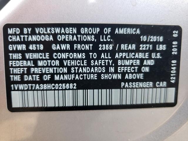 1VWDT7A38HC025682 - 2017 VOLKSWAGEN PASSAT R-L 银色 照片 10