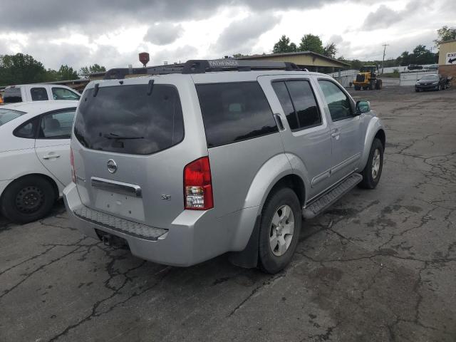 5N1AR18WX5C784570 - 2005 NISSAN PATHFINDER SILVER photo 4