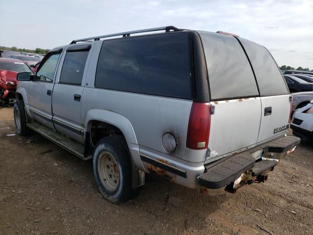 1GNGK26R2TJ307928 - 1996 CHEVROLET SUBURBAN K SILVER photo 3