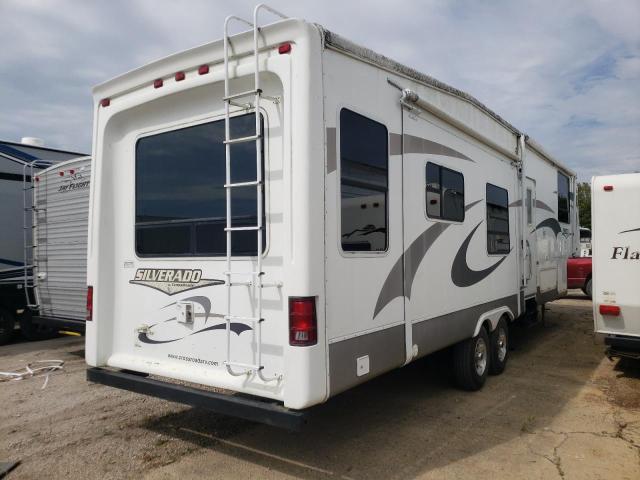 4V0FC36245A000831 - 2005 CROS SILVERADO WHITE photo 4