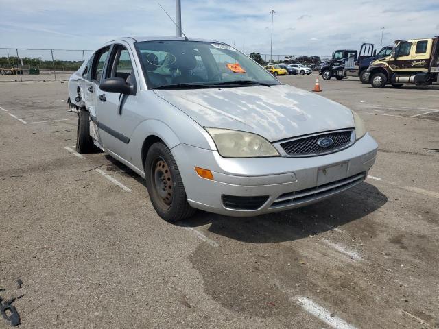 1FAFP34N25W274730 - 2005 FORD FOCUS ZX4 SILVER photo 1