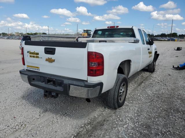 1GC2CVCG2DZ225480 - 2013 CHEVROLET SILVERADO WHITE photo 4