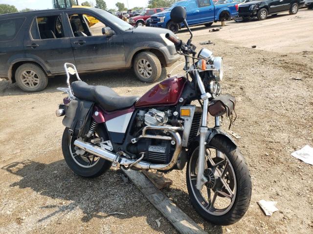 JH2RC1107DM005754 - 1983 HONDA CX650 C Tünd qırmızı foto 1