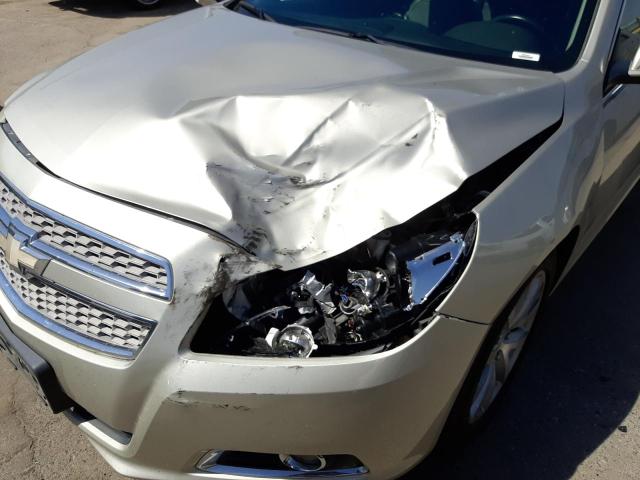 1G11H5SA2DF327012 - 2013 CHEVROLET MALIBU LTZ თაფლისფერი ფოტო 9