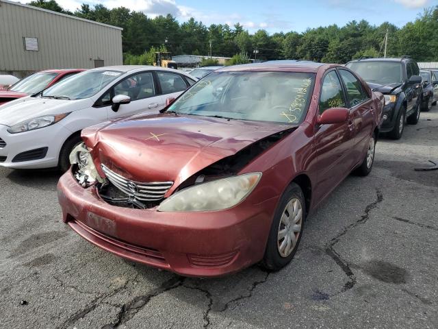 4T1BE32K15U004886 - 2005 TOYOTA CAMRY LE RED photo 2