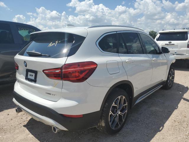 WBXJG7C06M5U36710 - 2021 BMW X1 SDRIVE2 WHITE photo 4