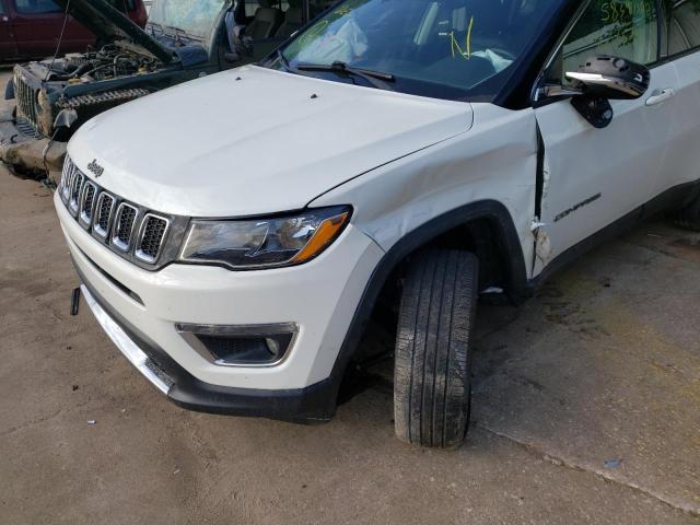 3C4NJDCB1JT149223 - 2018 JEEP ALL OTHER WHITE photo 9