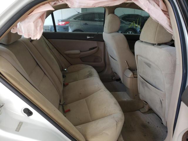 1HGCM56796A087114 - 2006 HONDA ACCORD WHITE photo 6