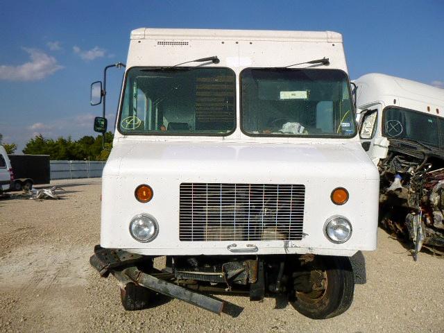 4UZAC3DV7CCBE5472 - 2012 FREIGHTLINER CHASSIS M WHITE photo 9