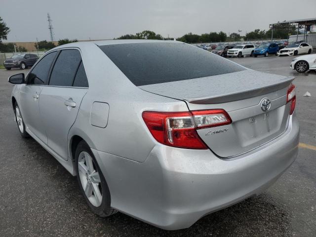 4T1BF1FK9CU087962 - 2012 TOYOTA CAMRY BASE SILVER photo 3