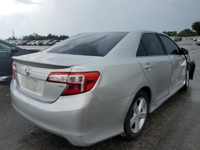 4T1BF1FK9CU087962 - 2012 TOYOTA CAMRY BASE SILVER photo 4