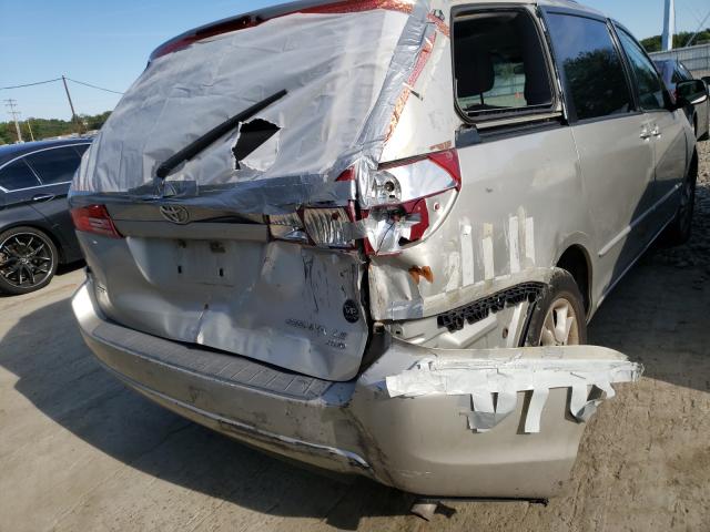 5TDBA23C74S014908 - 2004 TOYOTA SIENNA LE SILVER photo 9