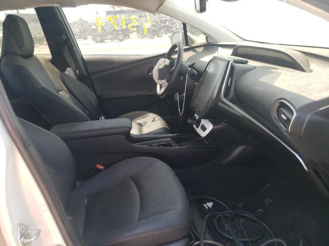 JTDKARFP8H3001891 - 2017 TOYOTA PRIUS PRIM 银色 照片 5